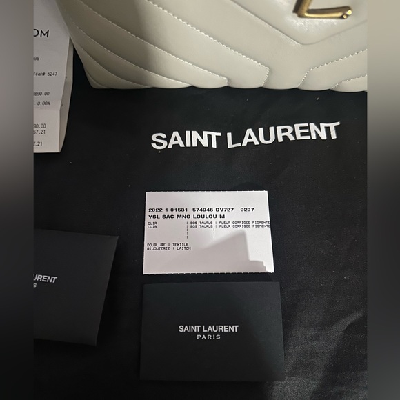 Yves saint Laurent LouLou medium shoulder bag in quilted leather - Picture 4 of 13